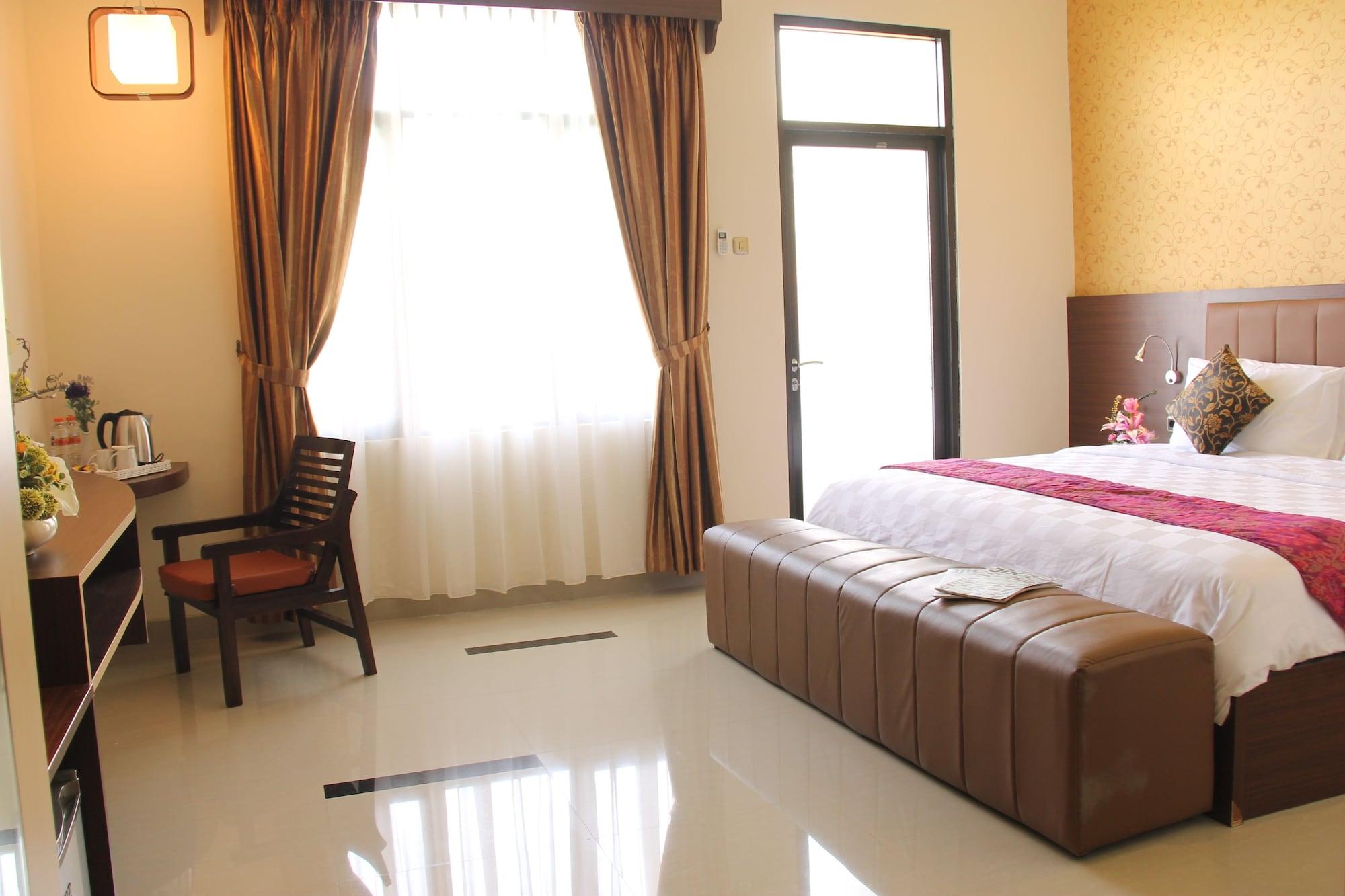 Zamzam Hotel And Resort Batu  Exterior photo