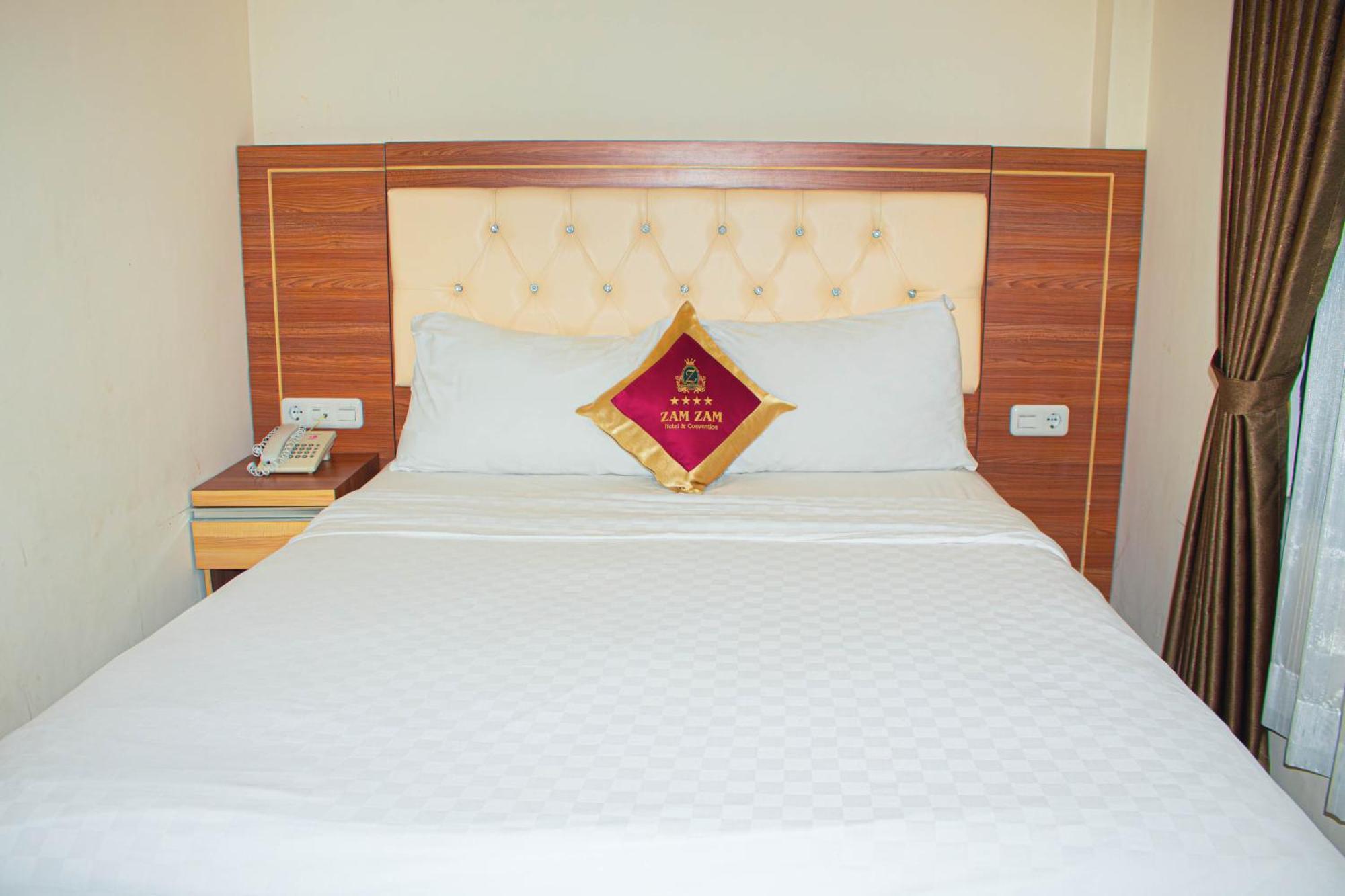 Zamzam Hotel And Resort Batu  Exterior photo