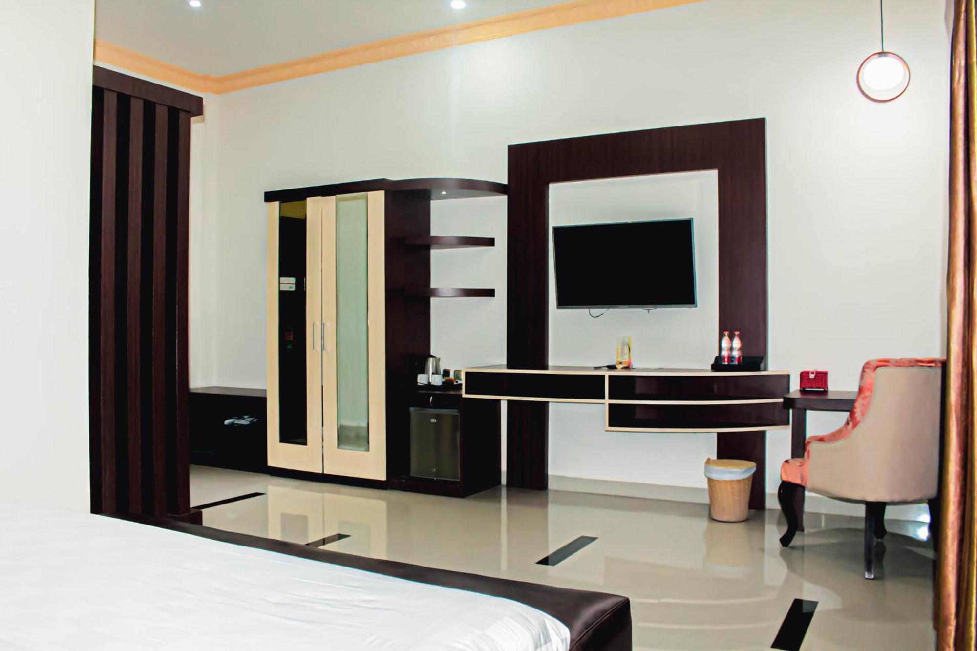 Zamzam Hotel And Resort Batu  Exterior photo